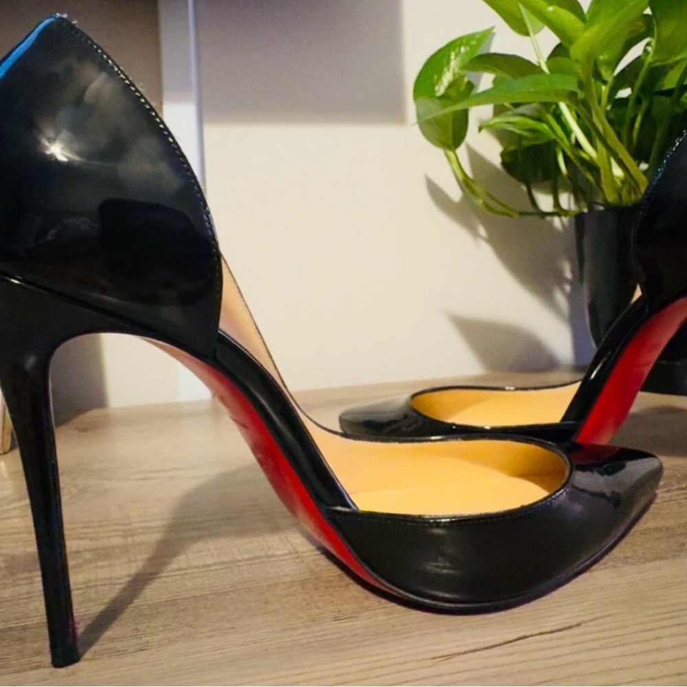 ❌SOLD❌ Christian Louboutin Black and Red Heels